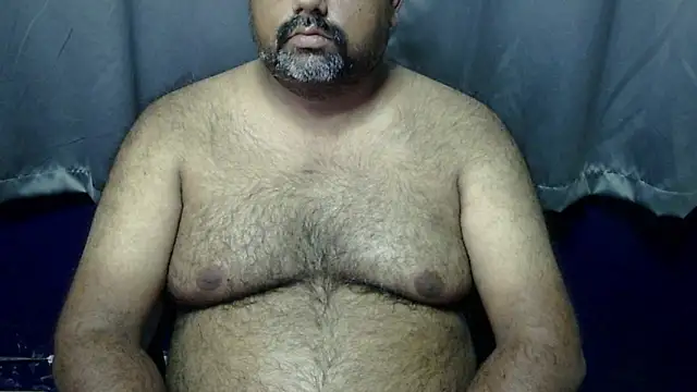 Snapshot of hairysubcub_70 chatting on May 7, 2026, 7:34 am hairysubcub 70 online show from May 7, 2026, 7:34 am