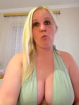 Mayci1984 online show from April 27, 2026, 10:24 am