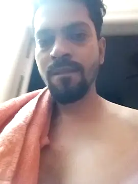 arhan3043 online show from October 17, 2025, 12:51 pm