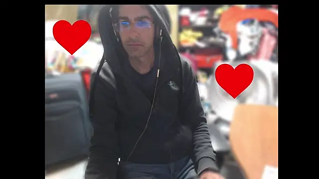 Snapshot of Gsmile1 chatting on February 11, 2025, 8:42 pm Gsmile1 online show from February 11, 2025, 8:42 pm