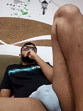 Snapshot of love4shownude chatting on December 28, 2024, 2:33 am love4shownude online show from December 28, 2024, 2:33 am