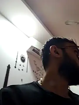 Snapshot of love4shownude chatting on December 8, 2024, 6:11 am love4shownude online show from December 8, 2024, 6:11 am