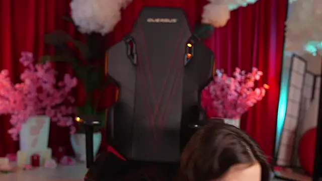 Snapshot of KittyCaitlin chatting on March 1, 2025, 11:47 pm KittyCaitlin online show from March 1, 2025, 11:47 pm