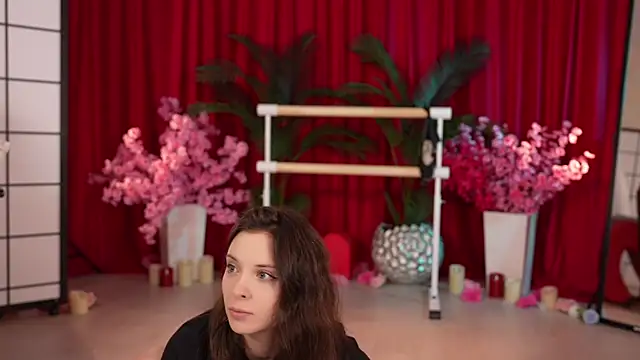 Snapshot of KittyCaitlin chatting on March 21, 2025, 7:57 pm KittyCaitlin online show from March 21, 2025, 7:57 pm