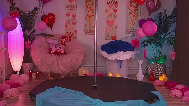 KittyCaitlin online show from February 16, 2026, 11:35 pm