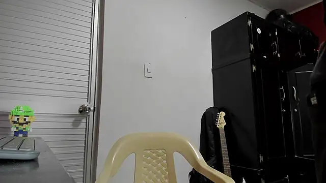 VincentSavage online show from February 18, 2026, 6:59 pm