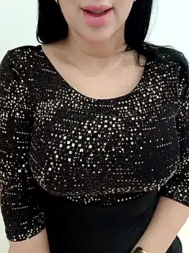 Snapshot of Queen_sousou chatting on June 5, 2026, 8:03 pm Queen sousou online show from June 5, 2026, 8:03 pm
