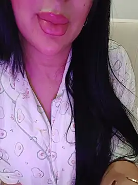 Snapshot of Queen_sousou chatting on July 19, 2026, 10:34 am Queen sousou online show from July 19, 2026, 10:34 am