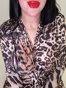 Snapshot of Queen_sousou chatting on May 31, 2026, 7:36 pm Queen sousou online show from May 31, 2026, 7:36 pm