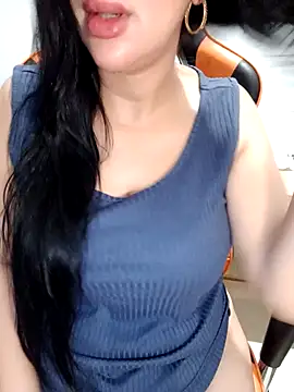 Snapshot of Queen_sousou chatting on October 18, 2025, 8:49 am Queen sousou online show from October 18, 2025, 8:49 am