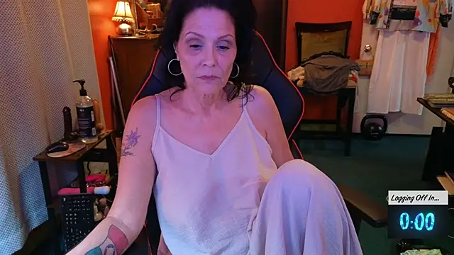 Snapshot of Good-Juju chatting on March 9, 2025, 3:32 am Good-Juju online show from March 9, 2025, 3:32 am