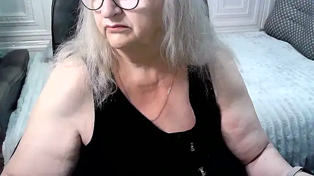 Snapshot of LolkaAlyss chatting on June 7, 2026, 5:34 am LolkaAlyss online show from June 7, 2026, 5:34 am