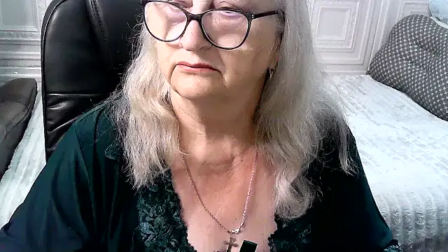 Snapshot of LolkaAlyss chatting on June 9, 2026, 6:36 am LolkaAlyss online show from June 9, 2026, 6:36 am