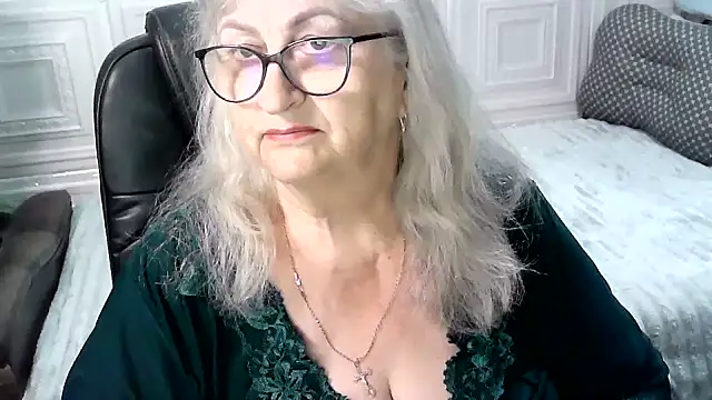 Snapshot of LolkaAlyss chatting on June 4, 2026, 7:07 pm LolkaAlyss online show from June 4, 2026, 7:07 pm