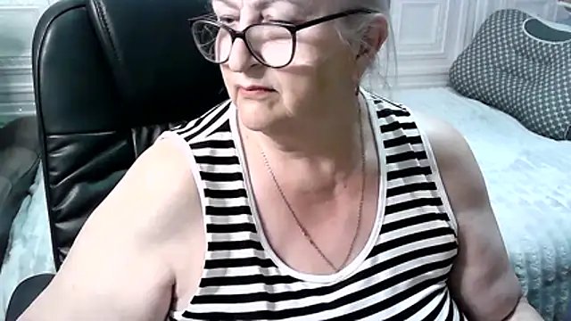 LolkaAlyss online show from April 30, 2026, 8:57 pm