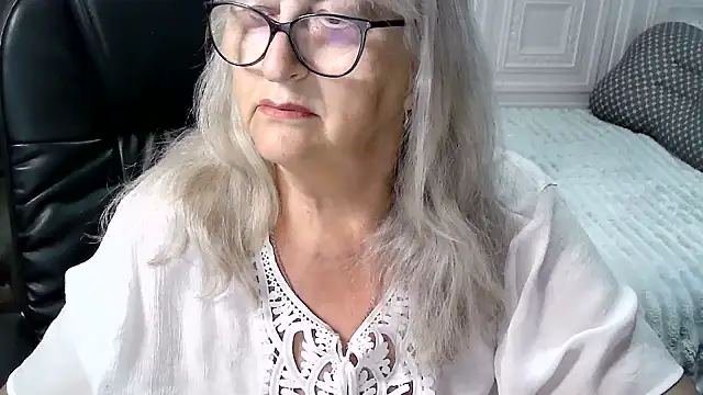 LolkaAlyss online show from July 26, 2026, 10:27 pm