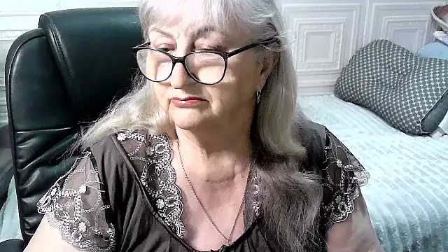 LolkaAlyss online show from April 18, 2026, 4:42 pm