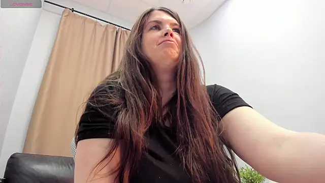 BattyMoll online show from July 25, 2026, 3:51 pm