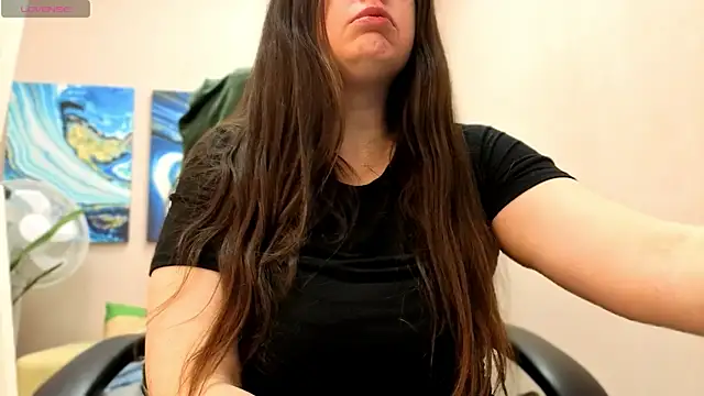 Snapshot of BattyMoll chatting on December 4, 2025, 8:52 pm BattyMoll online show from December 4, 2025, 8:52 pm