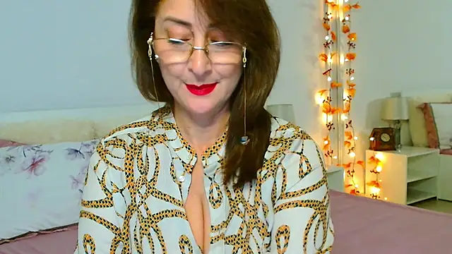 Snapshot of Tyana40 chatting on November 10, 2025, 7:13 am Tyana40 online show from November 10, 2025, 7:13 am