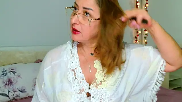 Tyana40 online show from June 22, 2026, 1:11 am