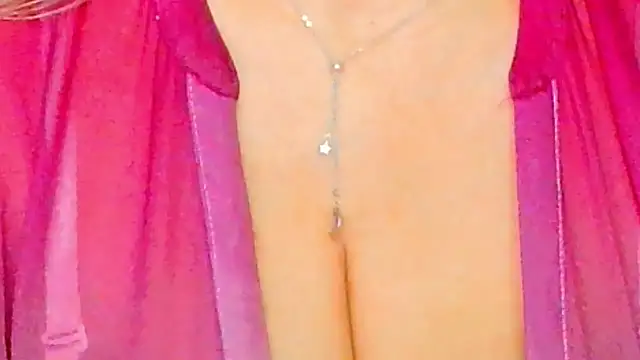 Snapshot of Tyana40 chatting on February 12, 2025, 8:49 am Tyana40 online show from February 12, 2025, 8:49 am