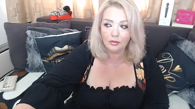 Snapshot of MsMelyssaxx chatting on June 5, 2026, 4:06 am MsMelyssaxx online show from June 5, 2026, 4:06 am