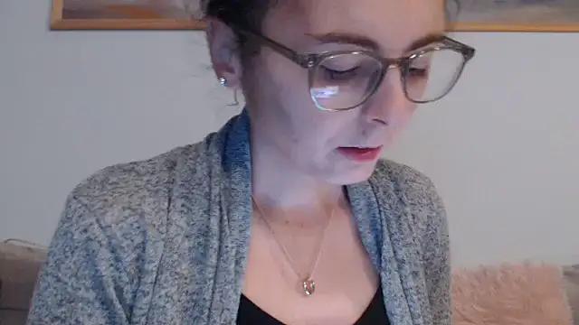 cleophee online show from December 15, 2025, 7:03 am