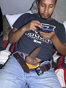 Snapshot of Darkdickhard chatting on October 29, 2025, 5:06 am Darkdickhard online show from October 29, 2025, 5:06 am