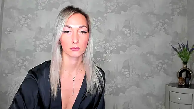 Snapshot of StarryHanna chatting on February 22, 2026, 5:03 pm StarryHanna online show from February 22, 2026, 5:03 pm