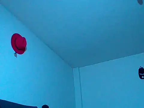 Snapshot of MARIANAWEED chatting on October 8, 2025, 10:10 pm MARIANAWEED online show from October 8, 2025, 10:10 pm