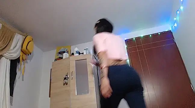 Snapshot of MARIANAWEED chatting on February 12, 2025, 4:12 am MARIANAWEED online show from February 12, 2025, 4:12 am