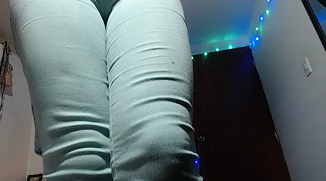 Snapshot of MARIANAWEED chatting on March 4, 2025, 4:27 am MARIANAWEED online show from March 4, 2025, 4:27 am