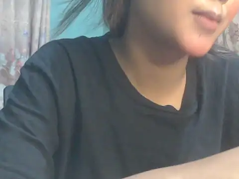 Snapshot of NancyRuvi chatting on April 6, 2026, 3:35 pm NancyRuvi online show from April 6, 2026, 3:35 pm