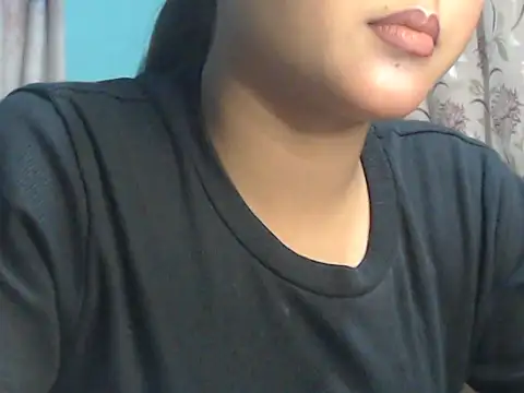 NancyRuvi online show from November 16, 2025, 3:39 pm