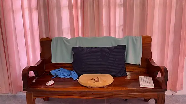 Raamoss online show from March 18, 2026, 6:16 am