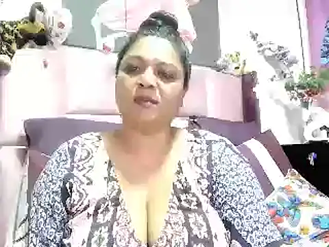 Snapshot of IndianDelia chatting on June 1, 2026, 4:06 pm IndianDelia online show from June 1, 2026, 4:06 pm