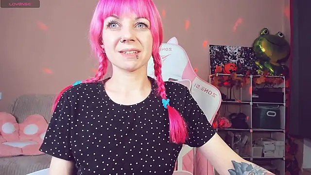 Snapshot of AmyRose6969 chatting on October 18, 2025, 8:33 pm AmyRose6969 online show from October 18, 2025, 8:33 pm