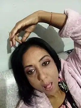 Snapshot of Mahi4luv chatting on June 26, 2026, 7:20 pm Mahi4luv online show from June 26, 2026, 7:20 pm