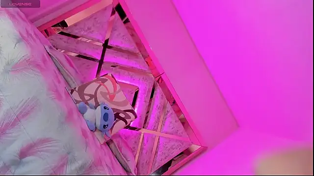 anapuala sexxx online show from March 1, 2026, 4:01 am