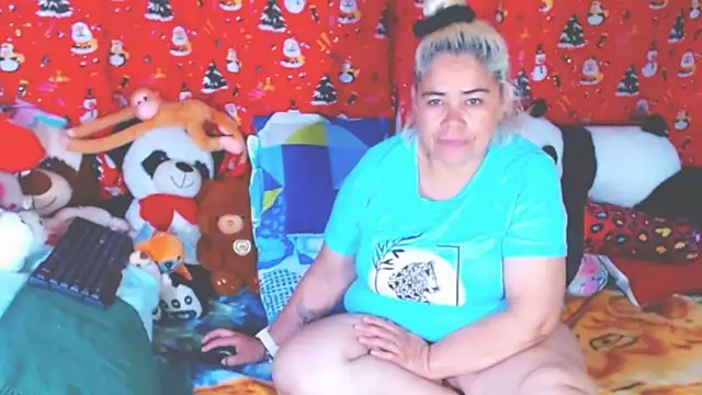 estrellita fugaz16x online show from December 22, 2025, 3:28 am