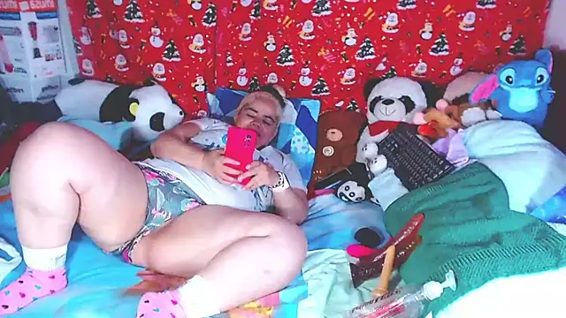 Snapshot of estrellita_fugaz16x chatting on March 16, 2026, 5:44 am estrellita fugaz16x online show from March 16, 2026, 5:44 am