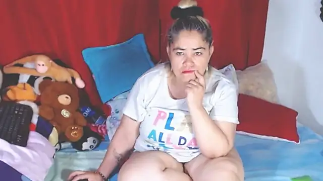 estrellita fugaz16x online show from November 4, 2025, 4:38 am