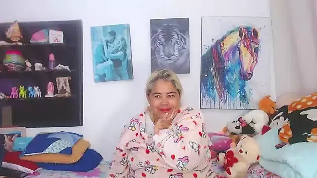 estrellita fugaz16x online show from February 26, 2025, 4:08 am
