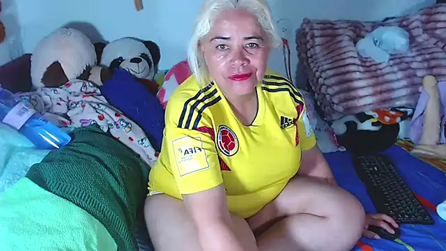 Snapshot of estrellita_fugaz16x chatting on July 8, 2026, 3:51 am estrellita fugaz16x online show from July 8, 2026, 3:51 am