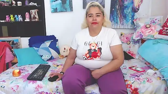 estrellita fugaz16x online show from February 7, 2025, 9:48 pm