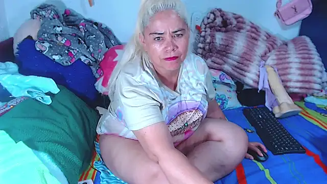 Snapshot of estrellita_fugaz16x chatting on July 15, 2026, 11:56 pm estrellita fugaz16x online show from July 15, 2026, 11:56 pm