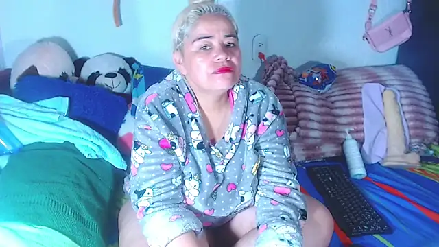 Snapshot of estrellita_fugaz16x chatting on July 20, 2026, 8:00 am estrellita fugaz16x online show from July 20, 2026, 8:00 am