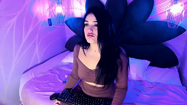 Snapshot of Maddysex_ chatting on June 27, 2026, 12:22 pm Maddysex online show from June 27, 2026, 12:22 pm