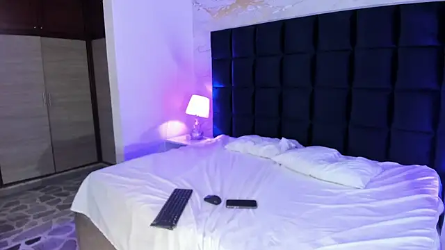 Maddysex  online show from May 4, 2026, 11:46 am